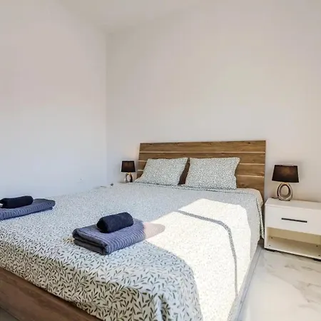 Apartment Cozy 1 Min To The Larnaca
