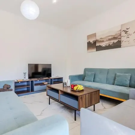 Apartment Cozy 1 Min To The Larnaca