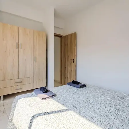 Apartment Cozy 1 Min To The