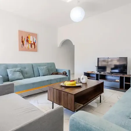 Apartment Cozy 1 Min To The